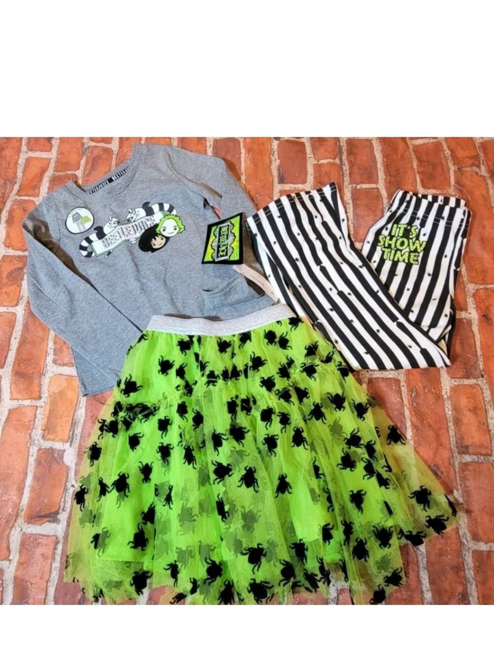 New Beetlejuice Girls 3-Piece Outfit Set Size 5T Halloween Runs Like 4t Imo
